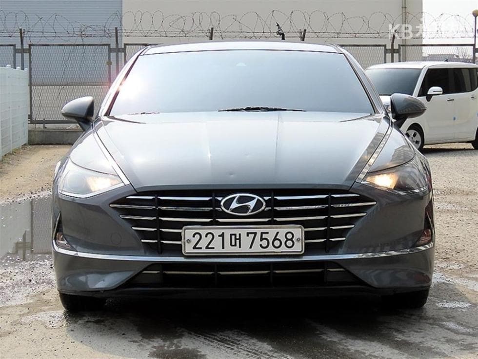 Hyundai Sonata (DN8)2.0 LPG Rental car Smart