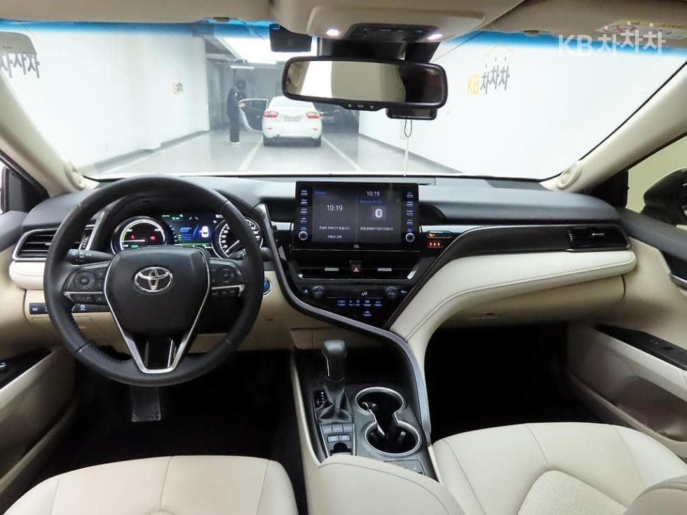 Toyota Camry XV702.5L hybrid XLE - 6