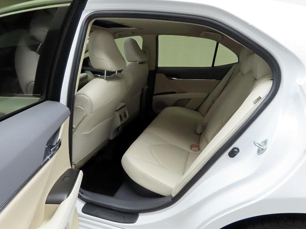Toyota Camry XV702.5L hybrid XLE - 12