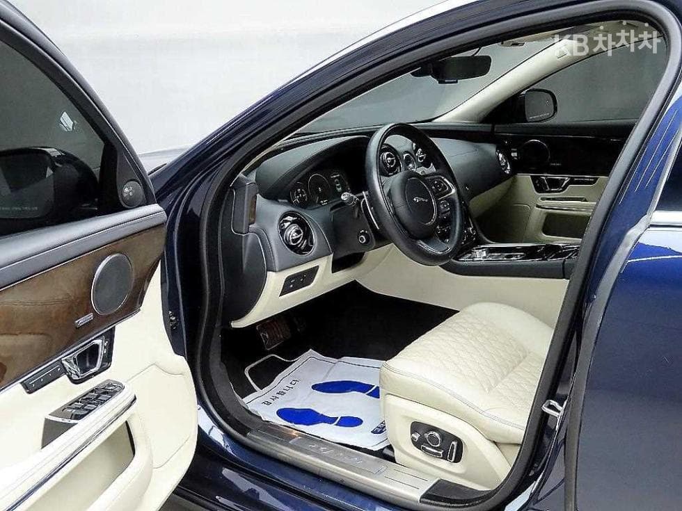 Jaguar All New XJ3.0D Премиум Люкс LWB X351 - 5