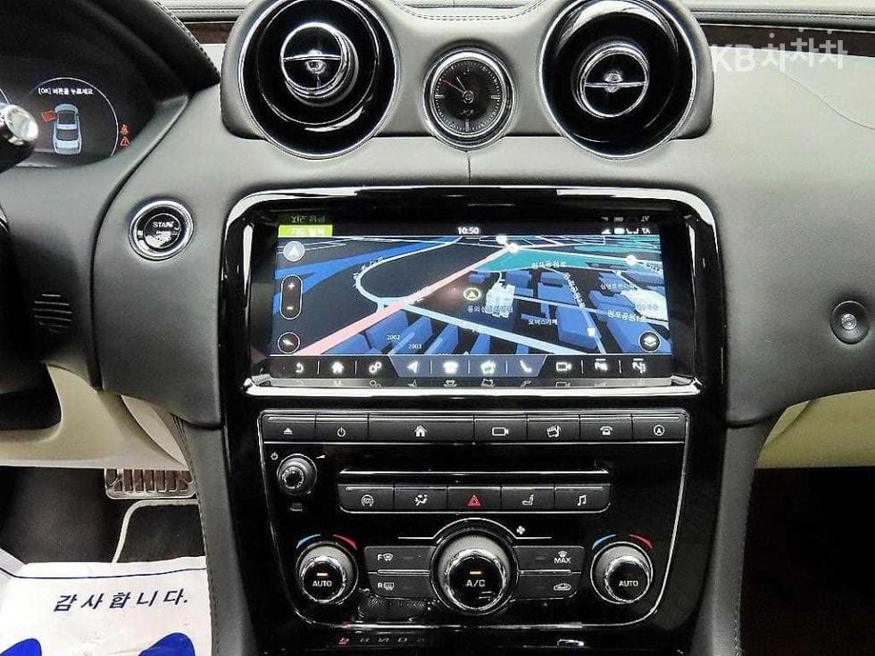 Jaguar All New XJ3.0D Премиум Люкс LWB X351 - 13