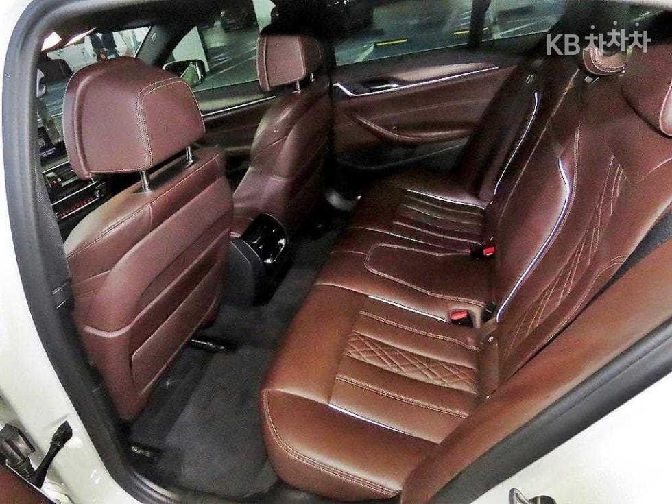 BMW 올New5 Series (G30)530i xDrive M Sport Plus - 7