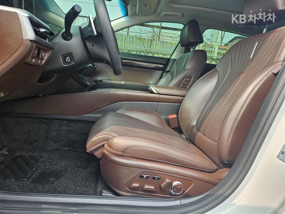 Хюндай Ди Всеново Grandeur (Azera)2.5L бензин 2WD Exclusive - 12