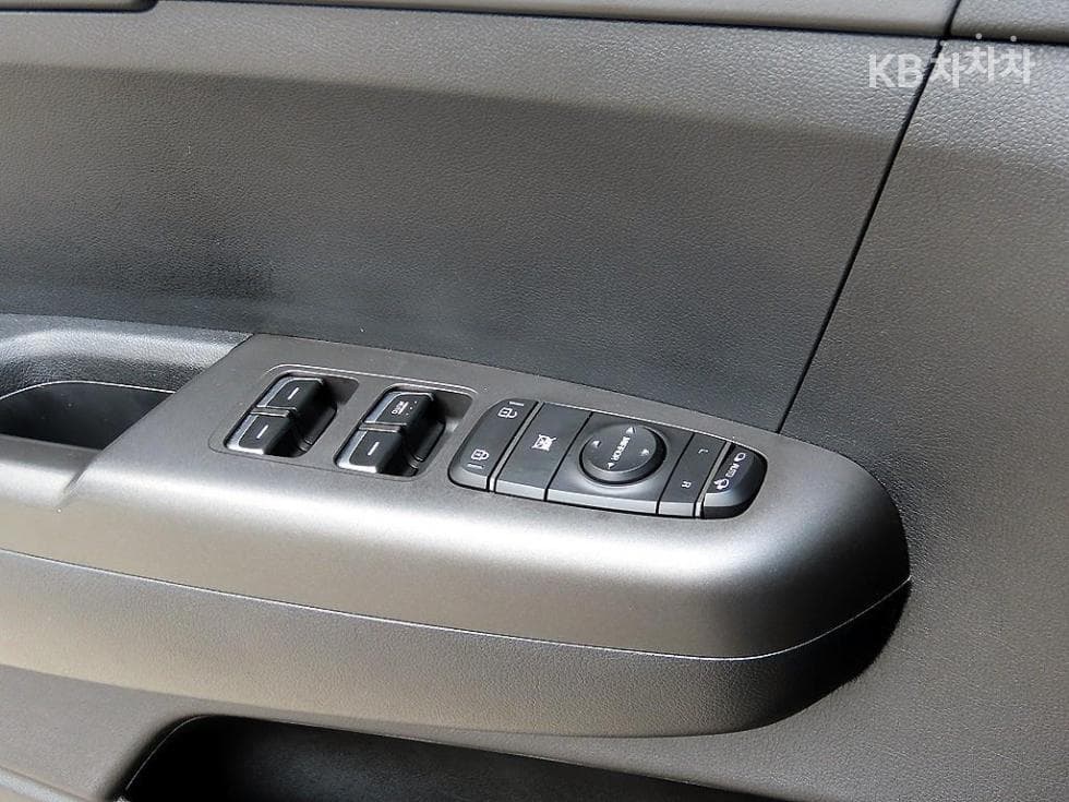 Kia Sportage 더 볼드Smart스트림 D 1.6 Diesel 2WD Prestige - 11