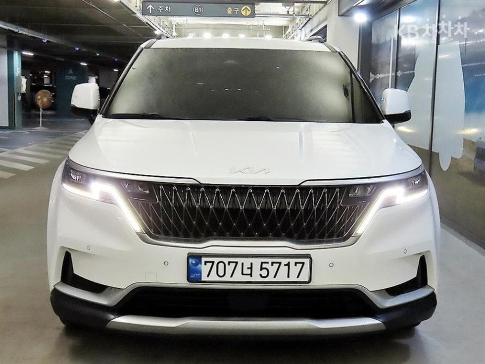Kia Carnival 4th generationG3.5 GDI 11-seater Prestige - 2