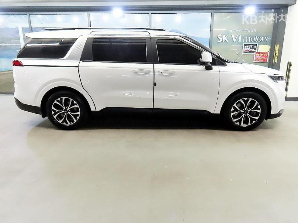 Kia Carnival 4th generationG3.5 GDI 11-seater Prestige - 3