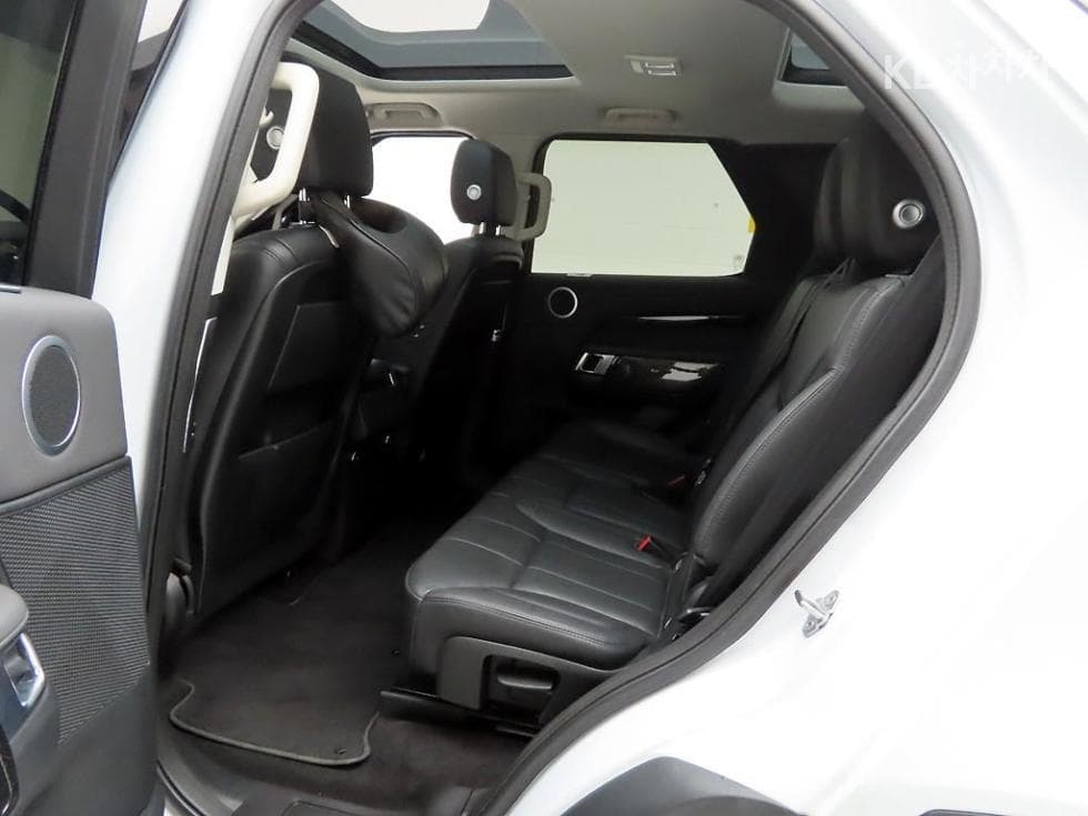 Land Rover 디스커버리52.0 SD4 SE - 14