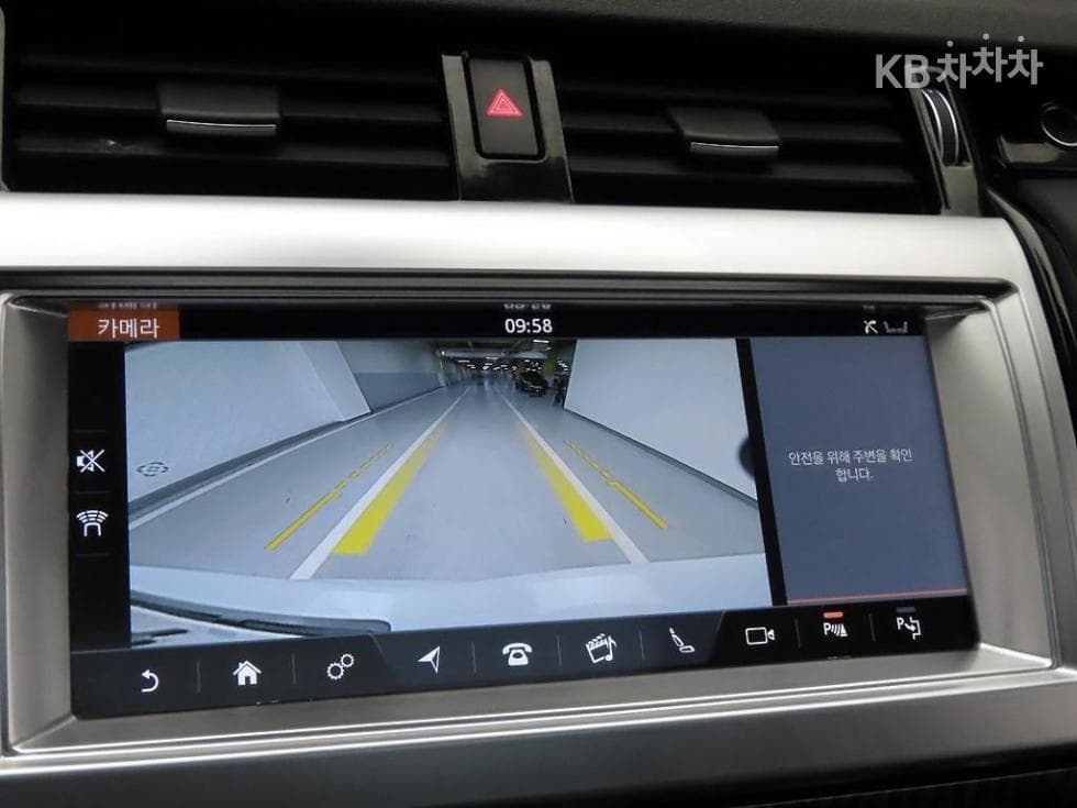 Land Rover 디스커버리52.0 SD4 SE - 16
