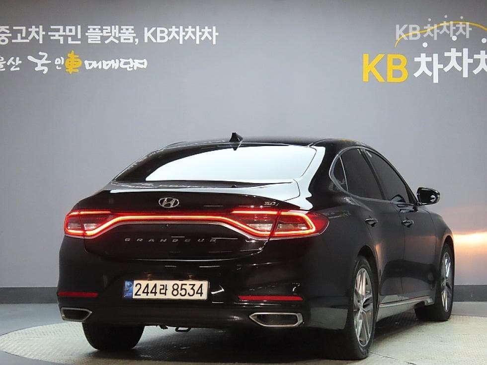 Hyundai Grandeur (Azera)IG3.0 Exclusive Standard - 2