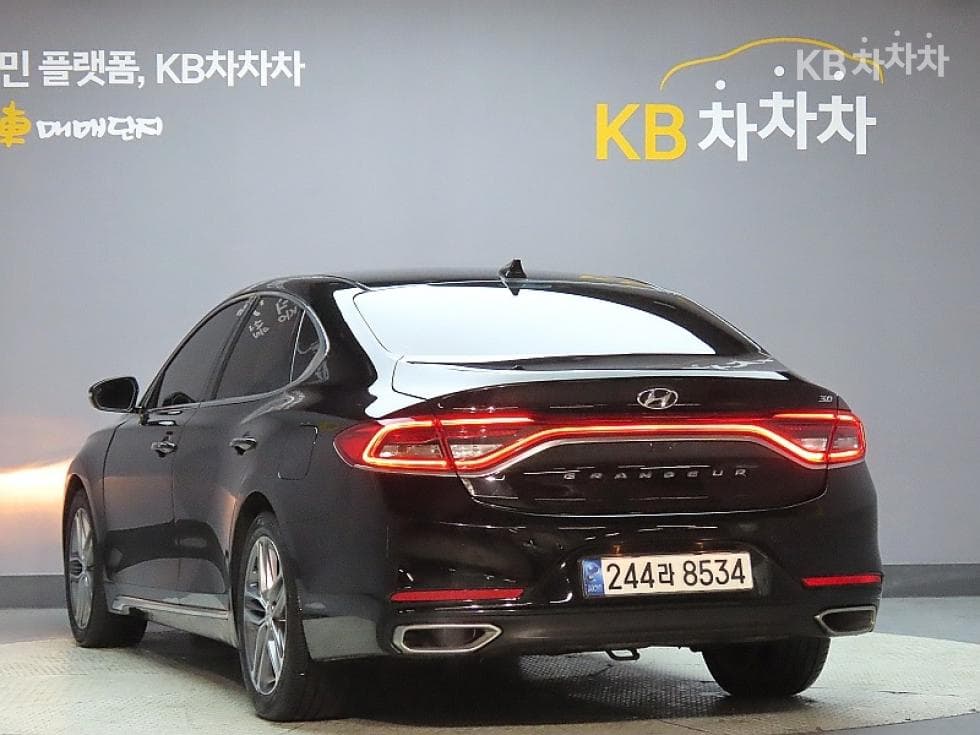 Hyundai Grandeur (Azera)IG3.0 Exclusive Standard - 4