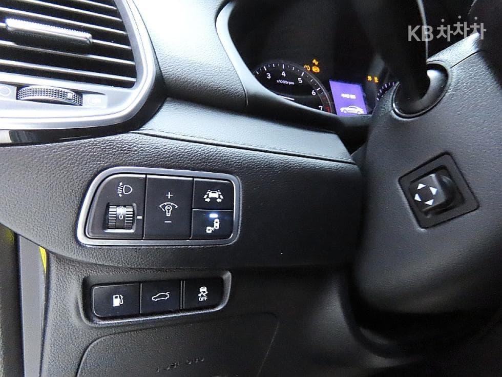 Hyundai Grandeur (Azera)IG3.0 Exclusive Standard - 12