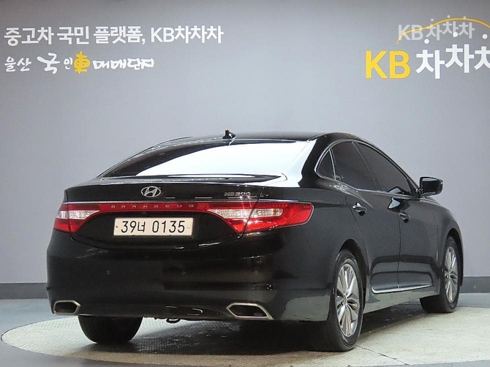 Hyundai Grandeur (Azera)HGHG240 Modern 컬렉션 - 2