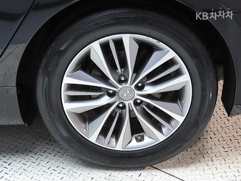 Hyundai Grandeur (Azera)HGHG240 Modern 컬렉션 - 20