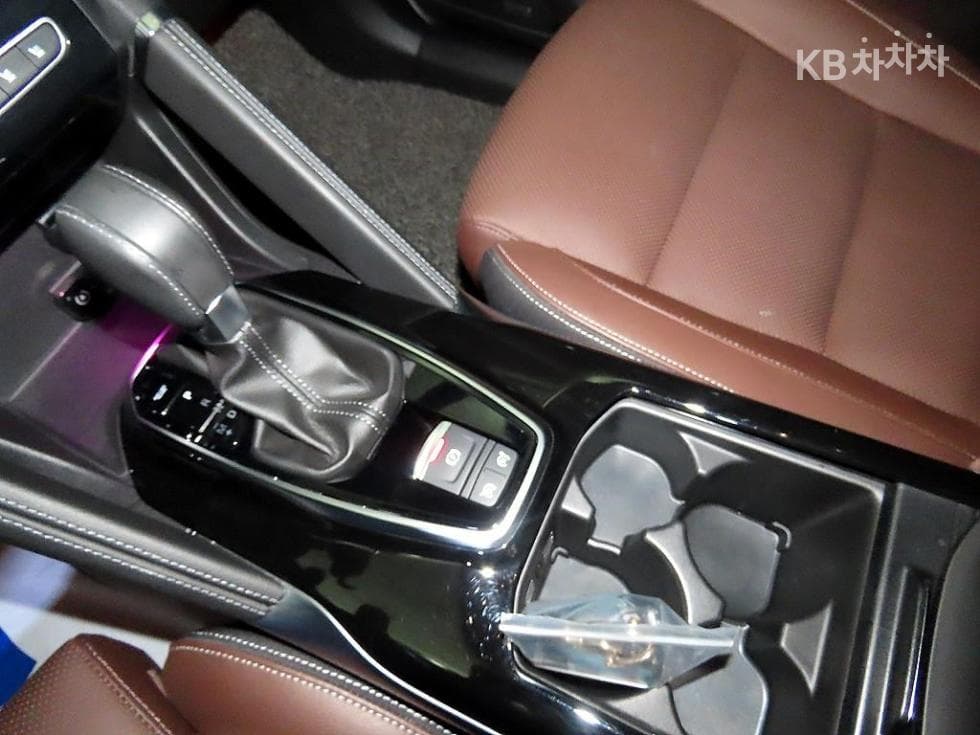 Renault Korea The New (facelift) QM62.0 GDe 2WD RE Signature - 12