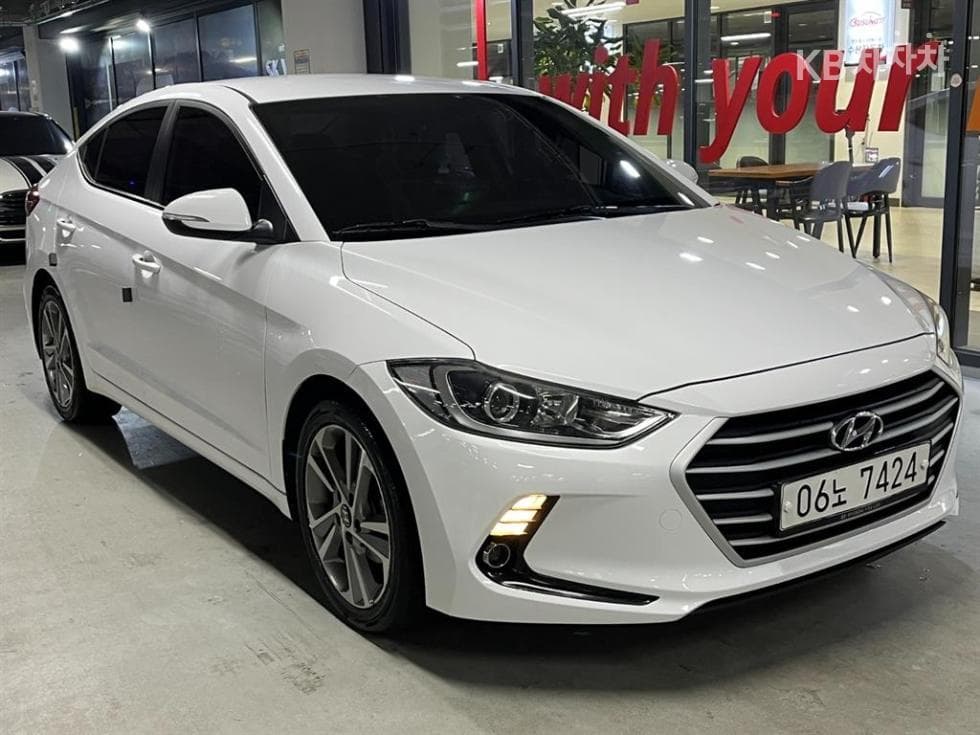 Hyundai Avante (Elantra)AD 1.6 GDi Value Plus - Image 1