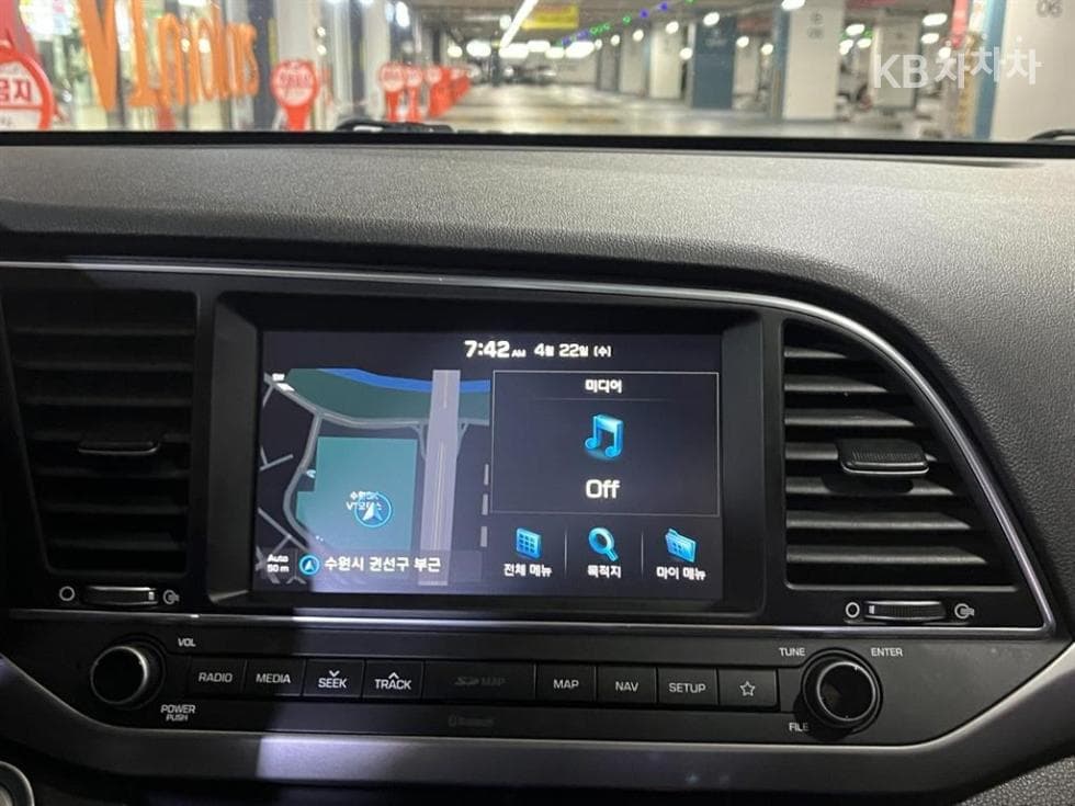 Hyundai Avante (Elantra)AD1.6 GDi Value Plus - 9
