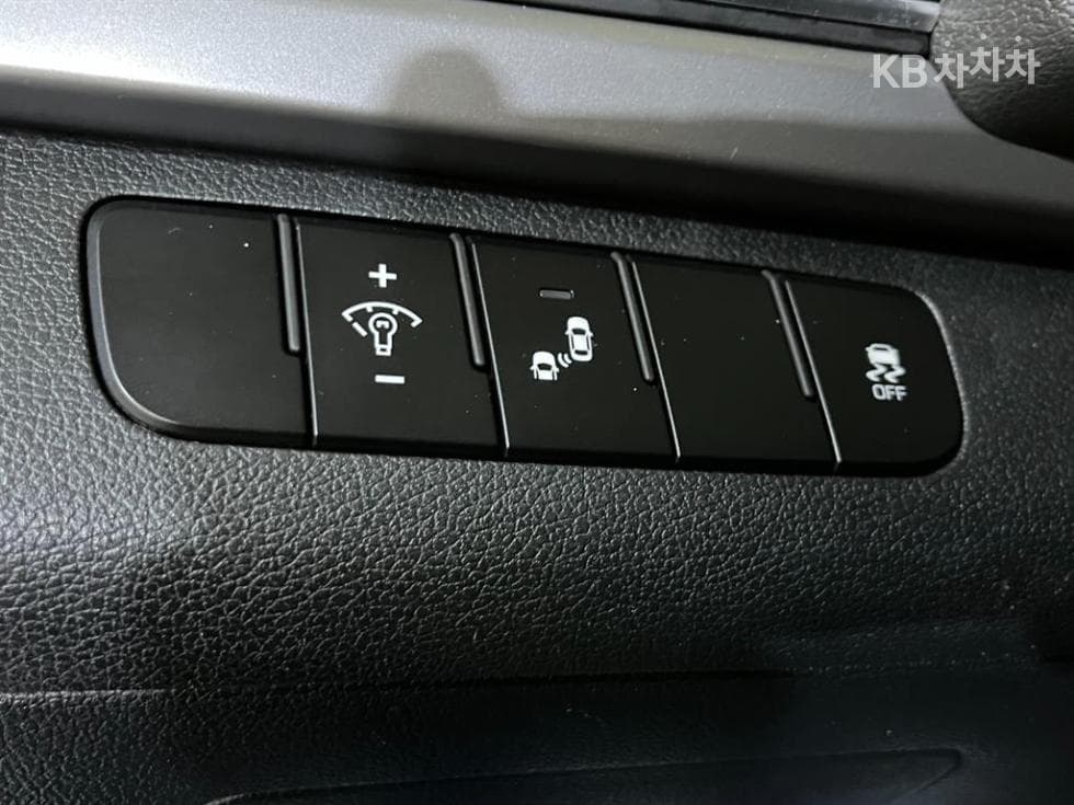 Hyundai Avante (Elantra)AD1.6 GDi Value Plus - 14