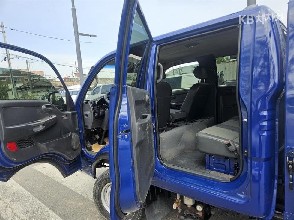 Kia Bongo 3 (light truck)4WD 장축 Double Cab Limited Limited - 15