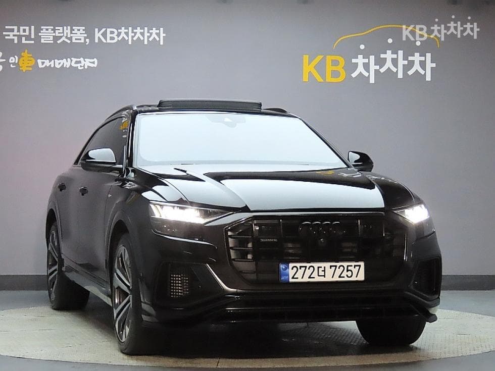 Audi Q83.0 55 TFSI Quattro Premium - 3