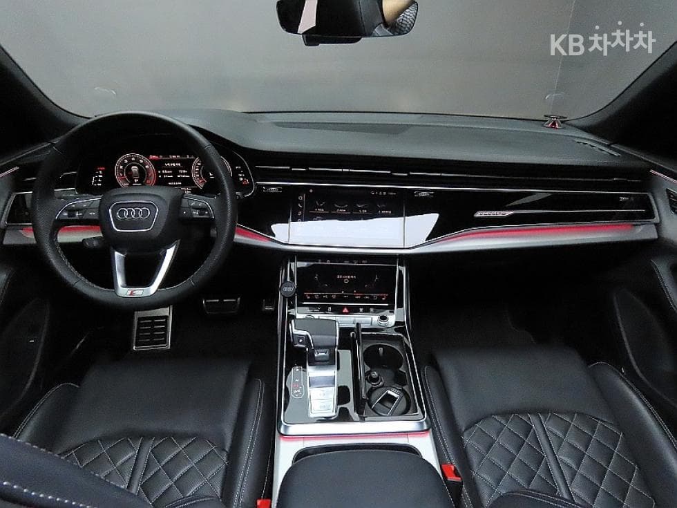 Audi Q83.0 55 TFSI Quattro Premium - 6