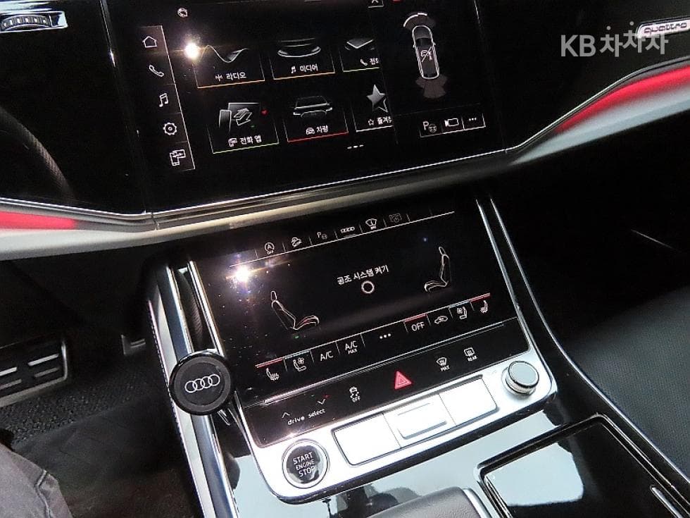Audi Q83.0 55 TFSI Quattro Premium - 16