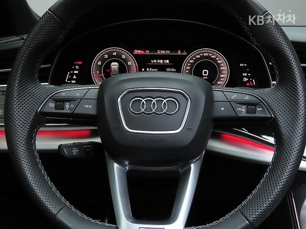 Audi Q83.0 55 TFSI Quattro Premium - 17