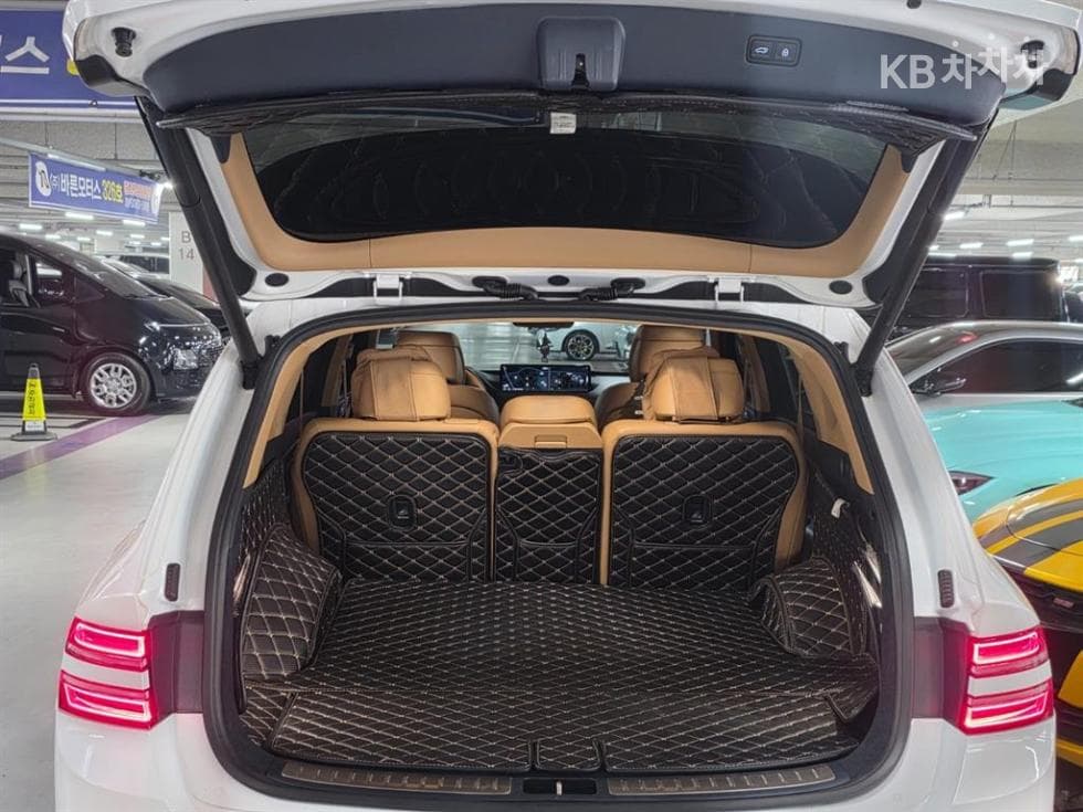 Genesis GV802.5 Turbo Gasoline AWD - 7