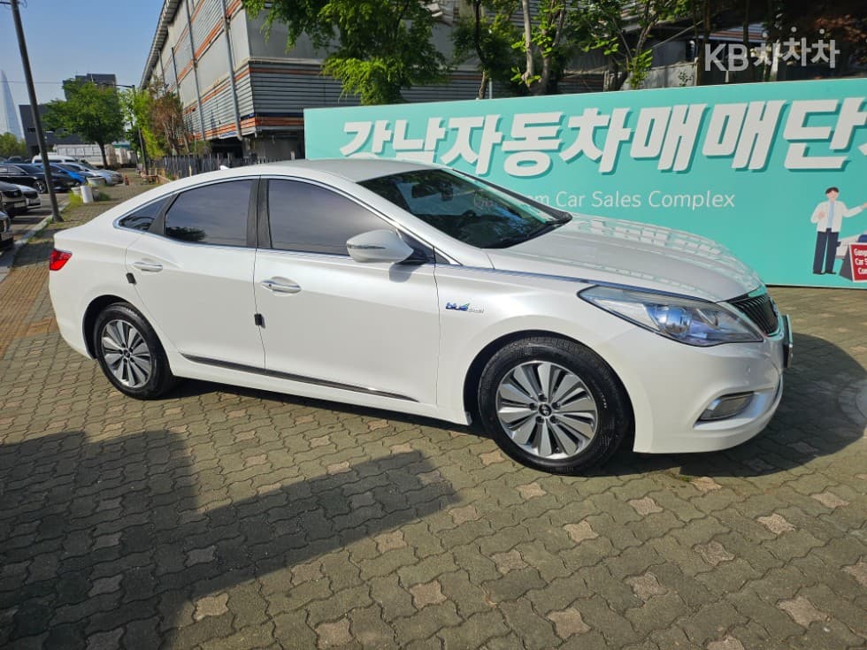 Хюндай Grandeur (Azera) ХибридPremium - 4