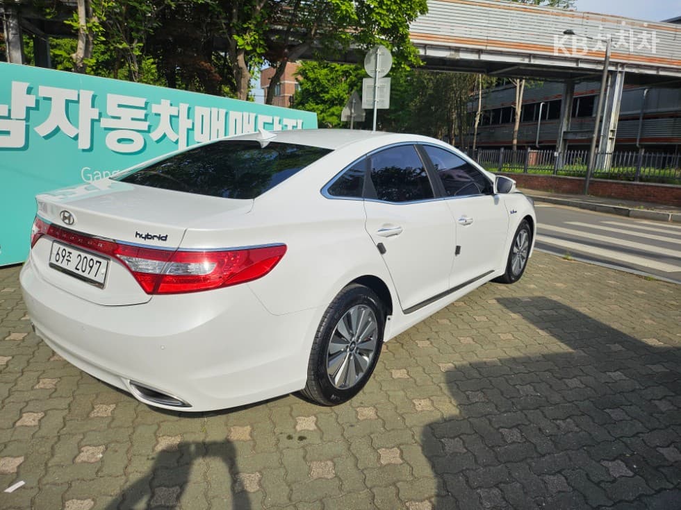 Хюндай Grandeur (Azera) ХибридPremium - 5