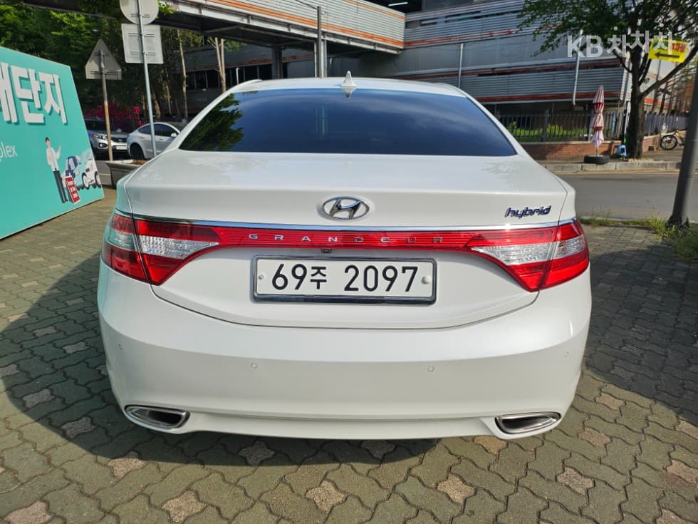 Хюндай Grandeur (Azera) ХибридPremium - 6