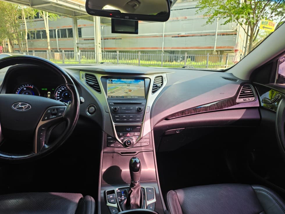 Хюндай Grandeur (Azera) ХибридPremium - 12