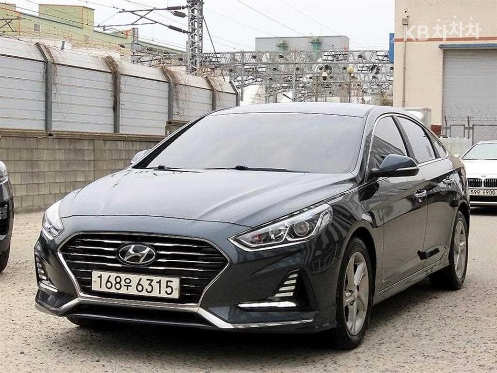 Hyundai Sonata New Rise 2.0 Smart Special (special feature/edition) - Image 1