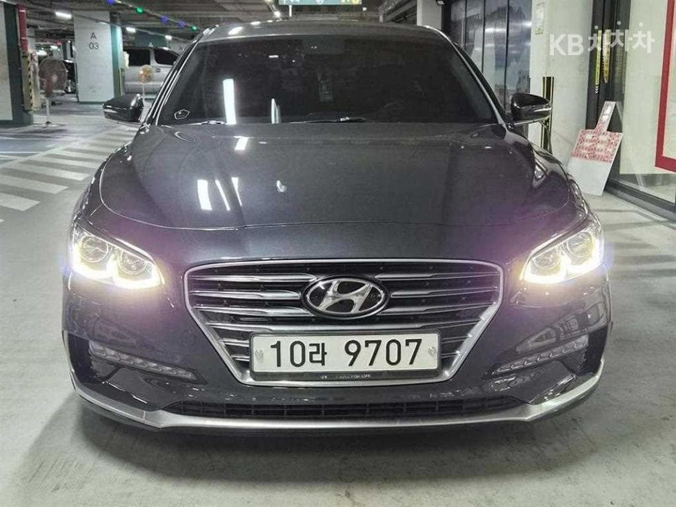 Hyundai Grandeur (Azera)IG2.4 Exclusive Special (special feature/edition) - 2