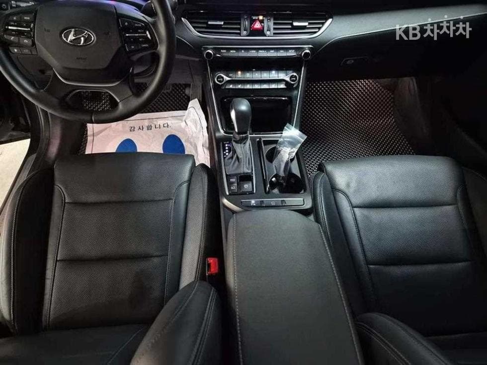 Hyundai Grandeur (Azera)IG2.4 Exclusive Special (special feature/edition) - 10