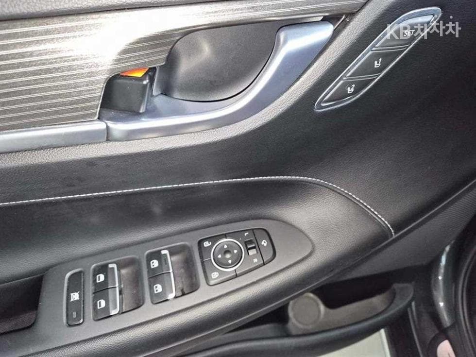 Hyundai Grandeur (Azera)IG2.4 Exclusive Special (special feature/edition) - 12