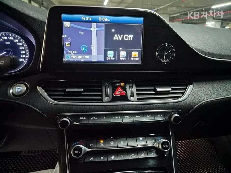Hyundai Grandeur (Azera)IG2.4 Exclusive Special (special feature/edition) - 14