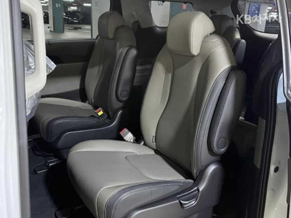 Kia The New (facelift) Carnival 4th generationG3.5 GDI 9-seater Gravity - 7