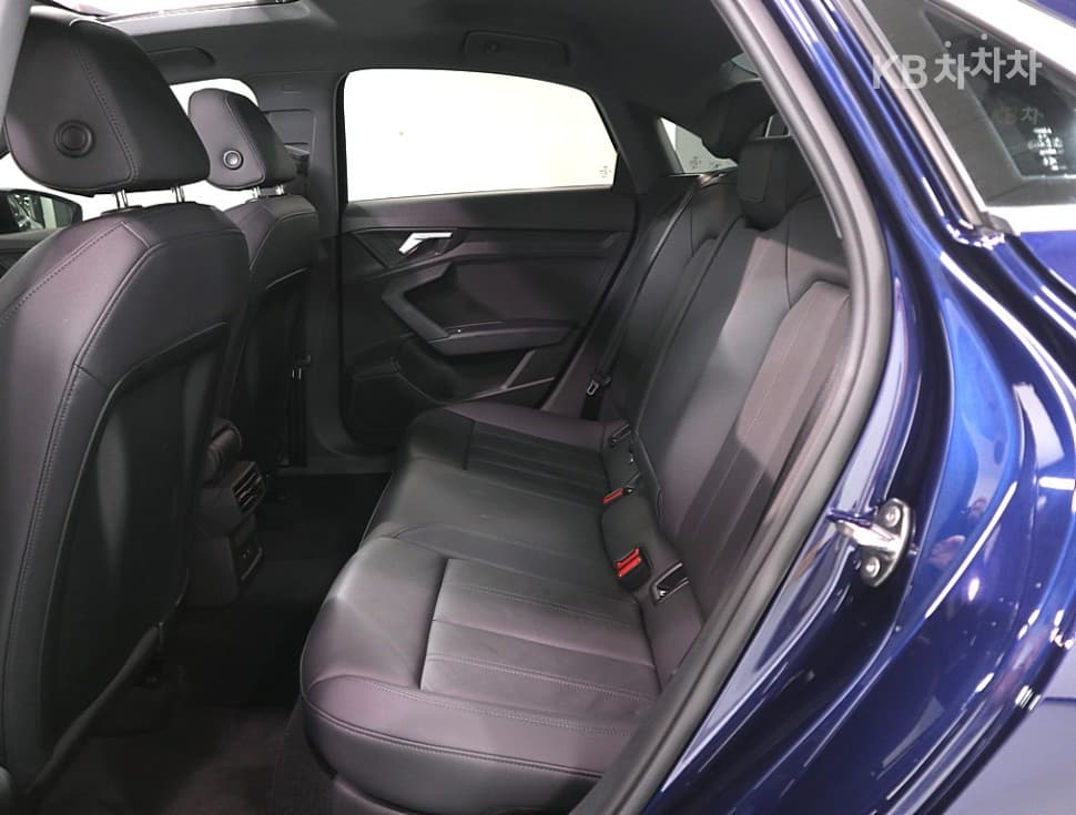 Ауди A3 (8Y)40 TFSI Стандартен - 10