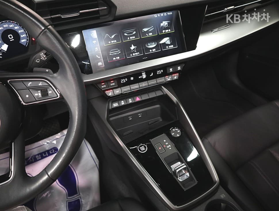 Ауди A3 (8Y)40 TFSI Стандартен - 11