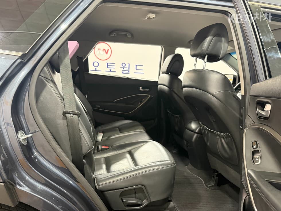 Hyundai The New (facelift) 맥스CruzeDiesel(e-VGT)R2.2 2WD Exclusive Special (special feature/edition) 7-seater (Limousine) - 16