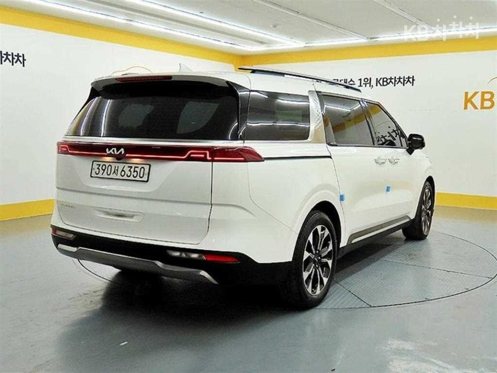 Kia Carnival 4th generationD2.2 9-seater Noblesse - 4