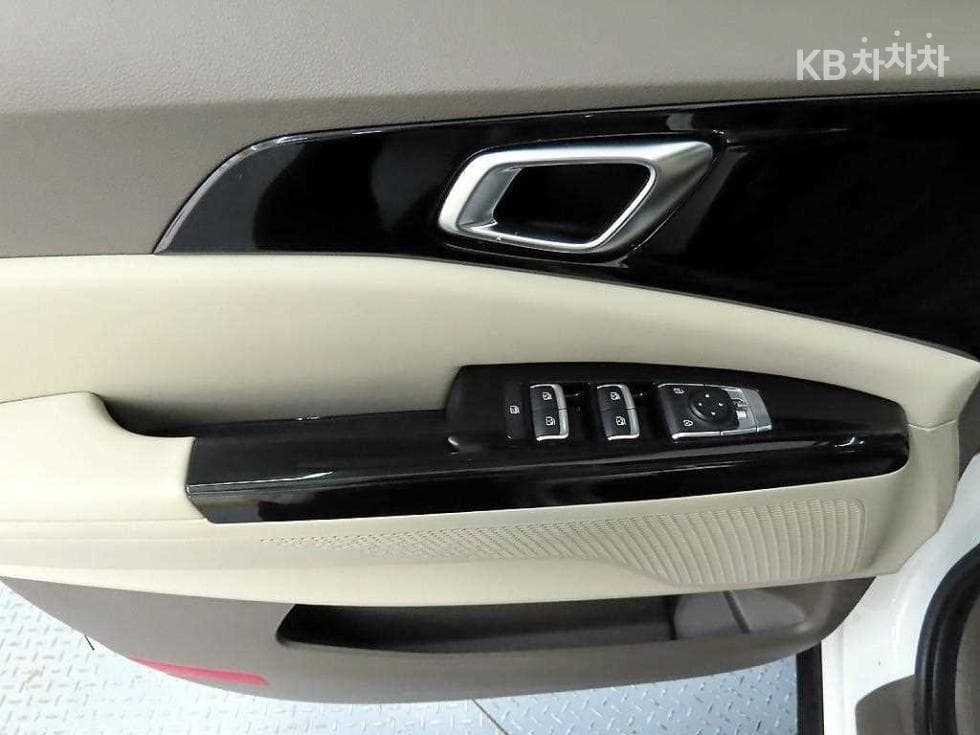 Kia Carnival 4th generationD2.2 9-seater Noblesse - 11