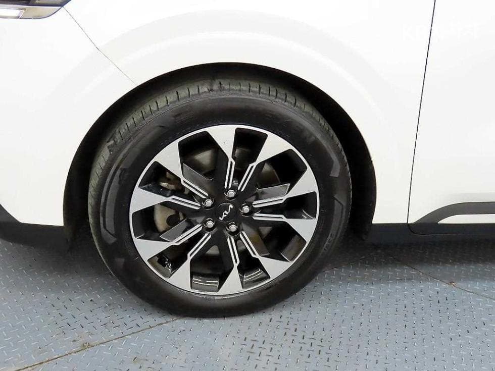 Kia Carnival 4th generationD2.2 9-seater Noblesse - 20