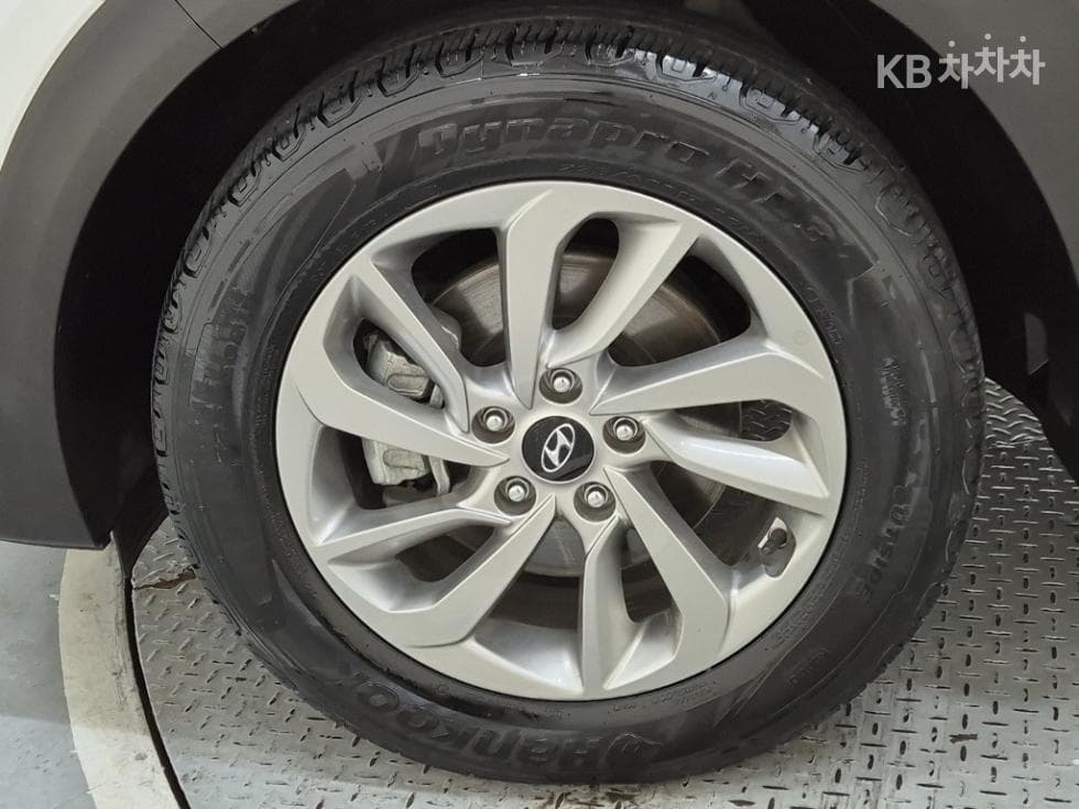 Hyundai All New TucsonDiesel(e-VGT UⅡ)1.7 2WD Style - 19