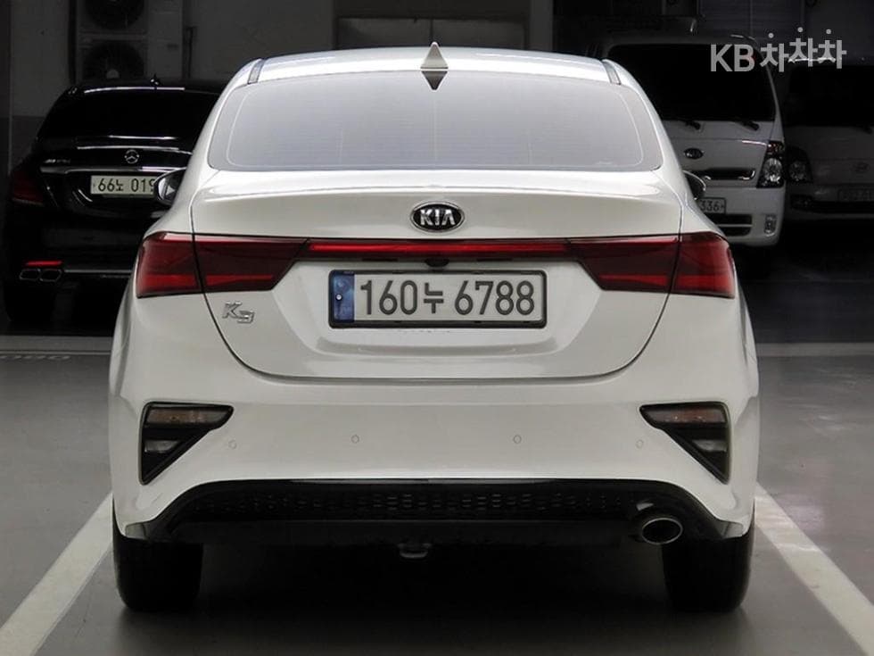 Kia All New K31.6 Gasoline Prestige - 3