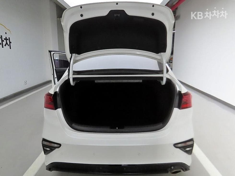 Kia All New K31.6 Gasoline Prestige - 5