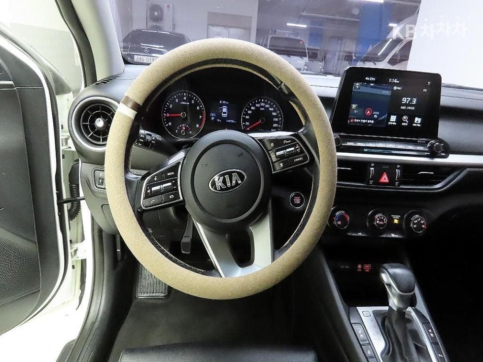 Kia All New K31.6 Gasoline Prestige - 7
