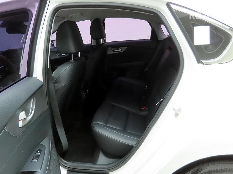 Kia All New K31.6 Gasoline Prestige - 14