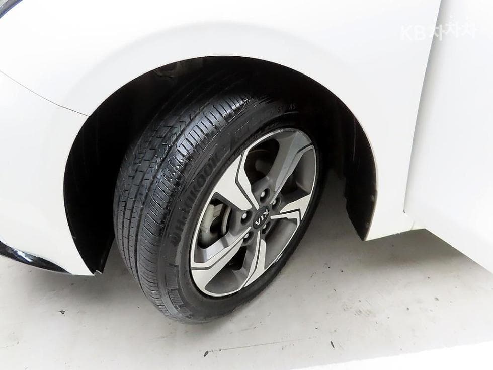 Kia All New K31.6 Gasoline Prestige - 19
