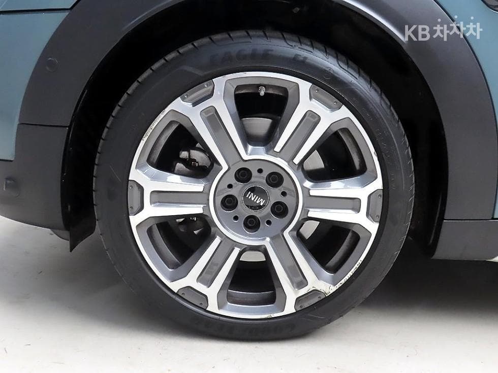 Мини Countryman (F60)2.0 Cooper S Classic All4 Стандартен - 19